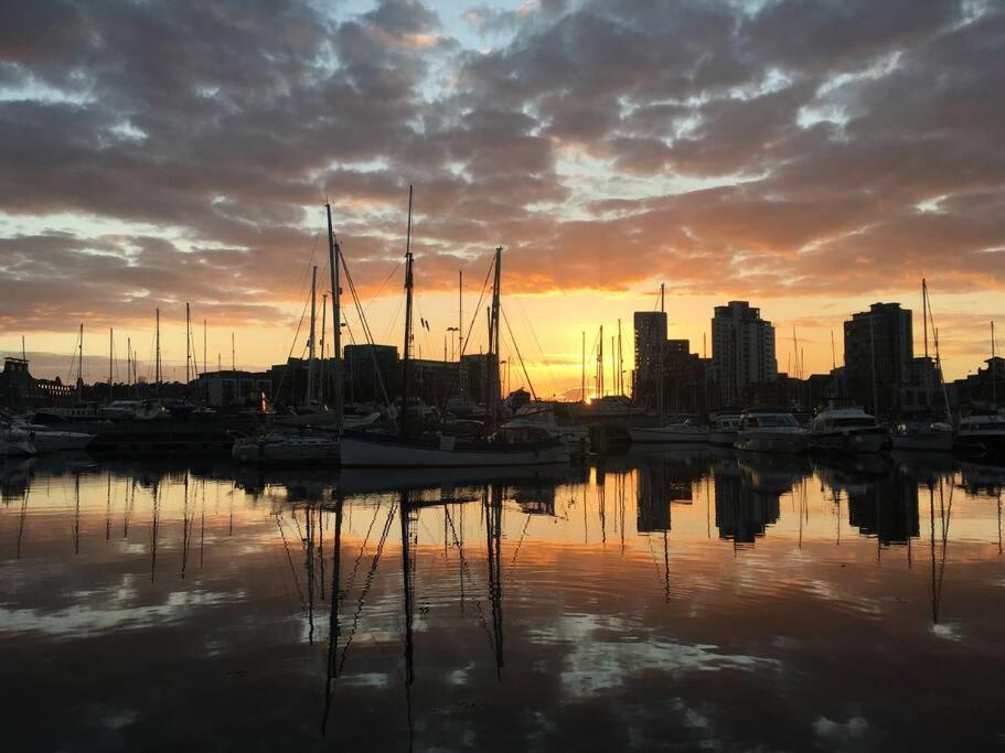 Luxury 1 Bed Ipswich Marina Apartment Free Parking Eksteriør billede
